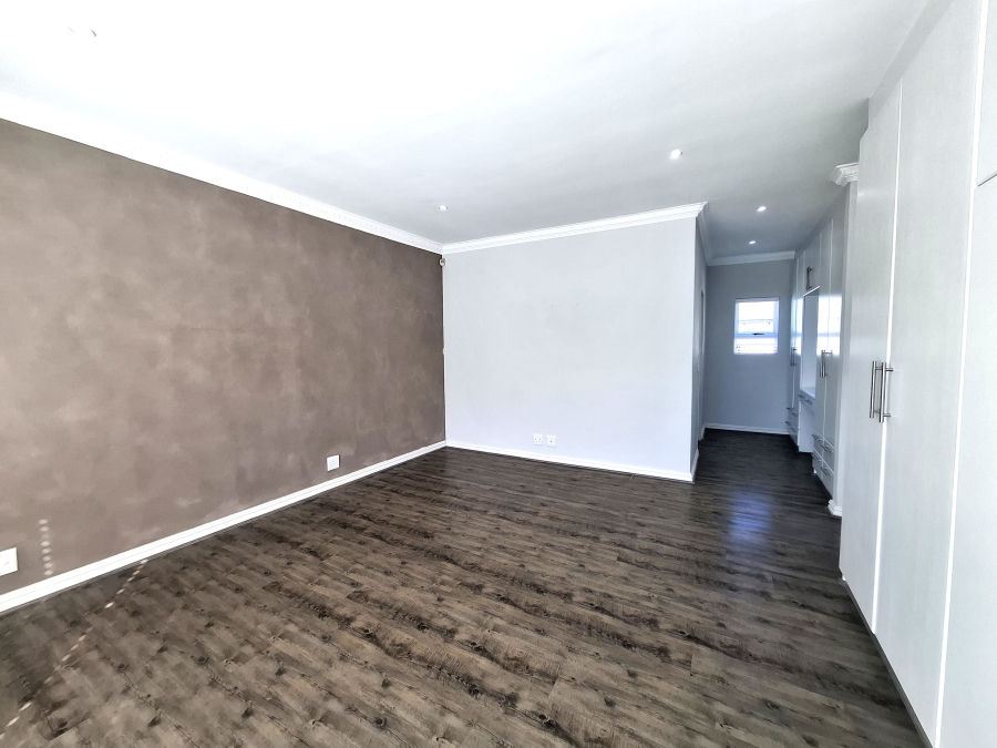 4 Bedroom Property for Sale in West Beach Western Cape